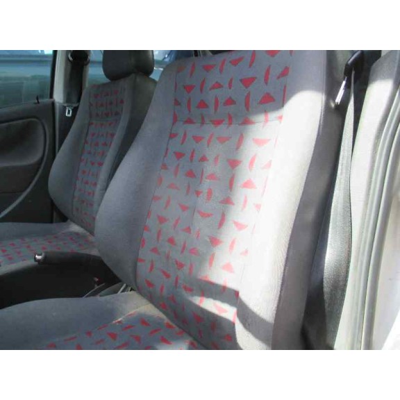 seat cordoba berlina (6k2) del año 2001