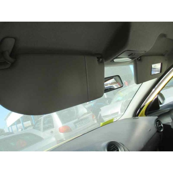 seat ibiza (6l1) del año 2003