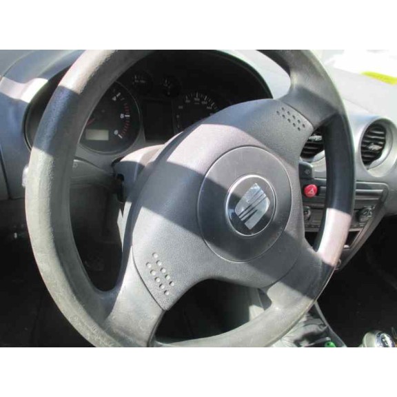 seat ibiza (6l1) del año 2003