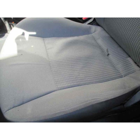 seat ibiza (6l1) del año 2003