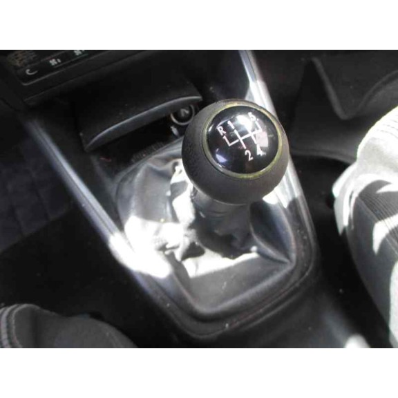 volkswagen golf iv berlina (1j1) del año 1999