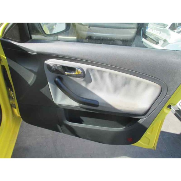 seat ibiza (6l1) del año 2003