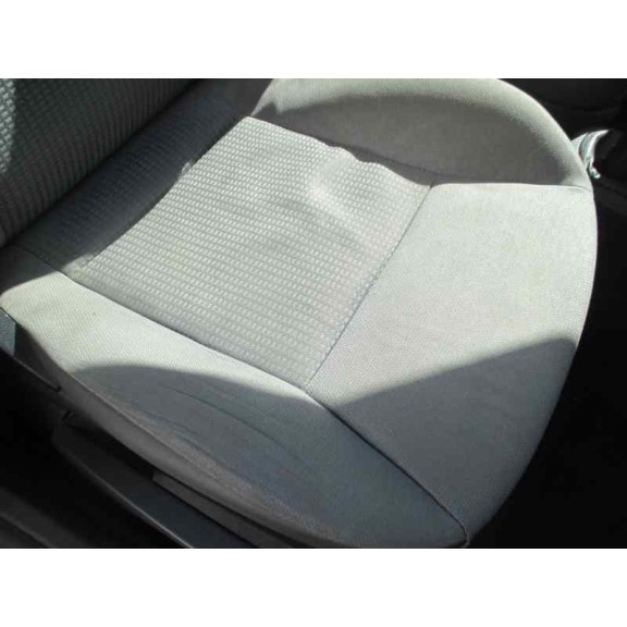 seat ibiza (6l1) del año 2003