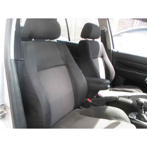 volkswagen golf iv berlina (1j1) del año 1999