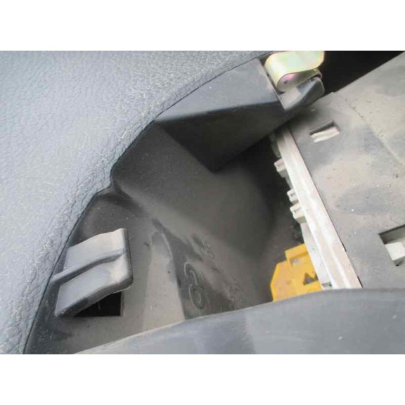 peugeot 206 berlina del año 2000