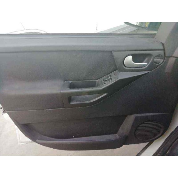 opel meriva del año 2004