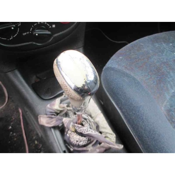 peugeot 206 berlina del año 2000