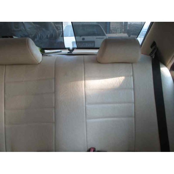 mercedes-benz clase c (w201) berlina del año 1992