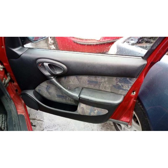 citroën xsara berlina del año 1999