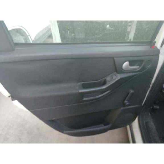 opel meriva del año 2004