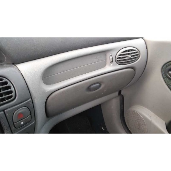 renault scenic (ja..) del año 2001