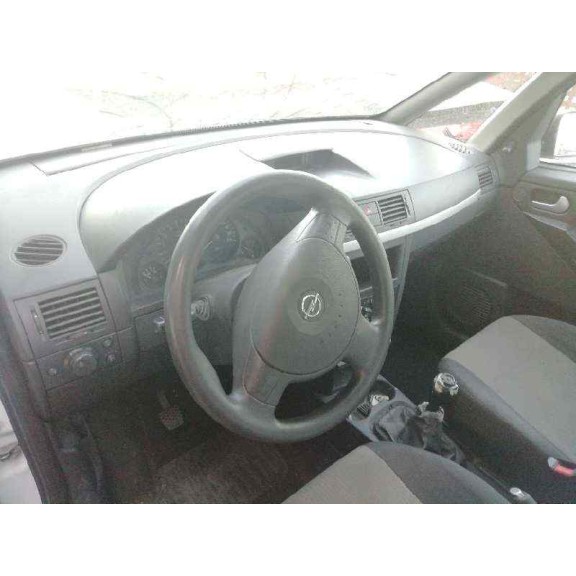 opel meriva del año 2004