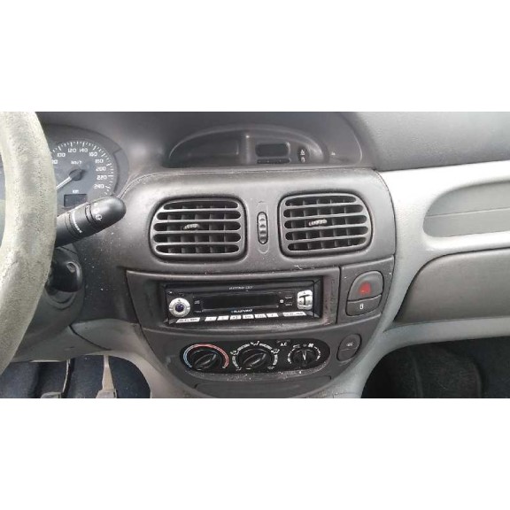 renault scenic (ja..) del año 2001