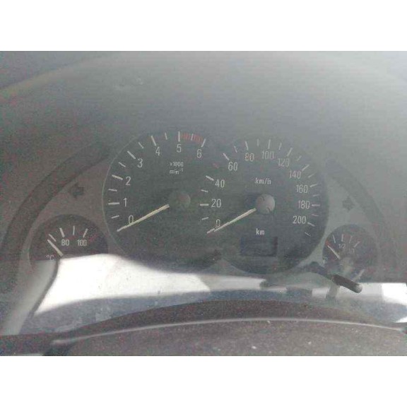 opel meriva del año 2004