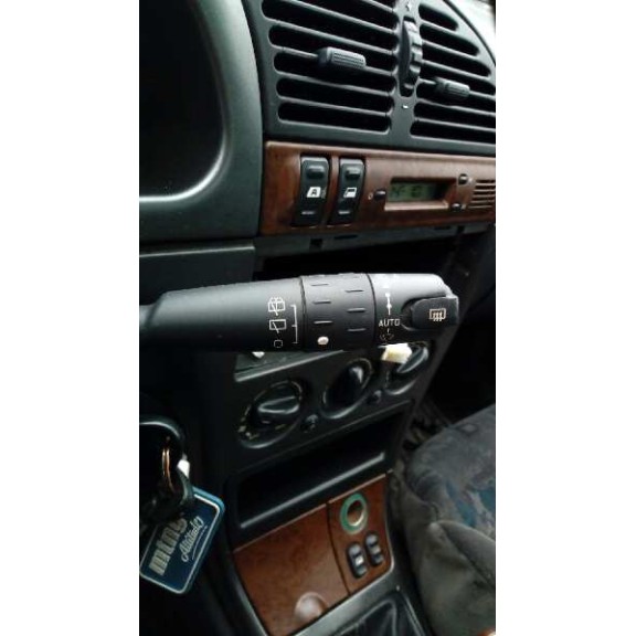 citroën xsara berlina del año 1999