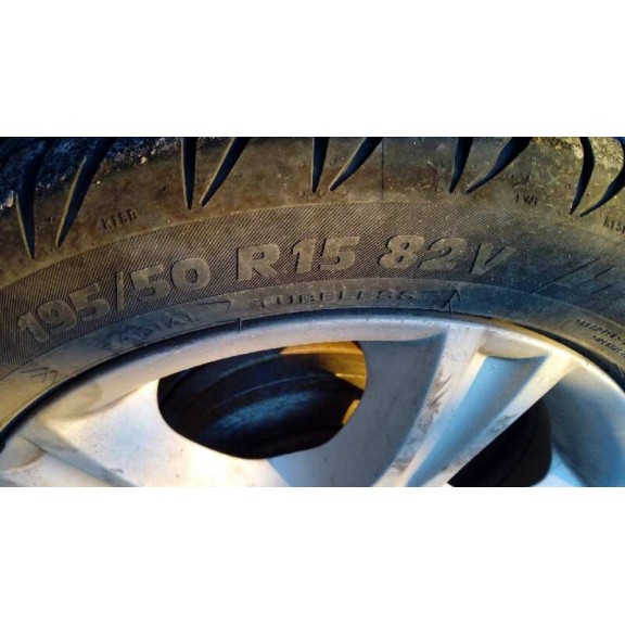 seat ibiza (6l1) del año 2004