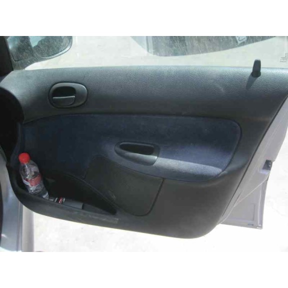 peugeot 206 4-trg. del año 2006