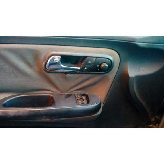 seat ibiza (6l1) del año 2004