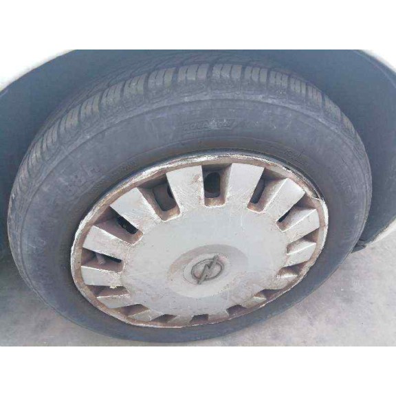 opel meriva del año 2004