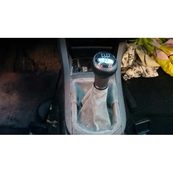 seat ibiza (6l1) del año 2004