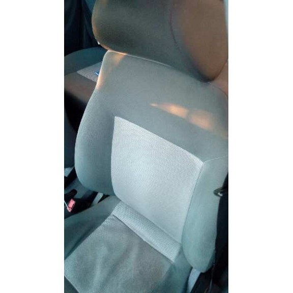 seat ibiza (6l1) del año 2004