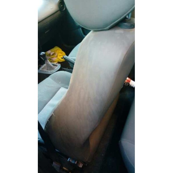 seat ibiza (6l1) del año 2004