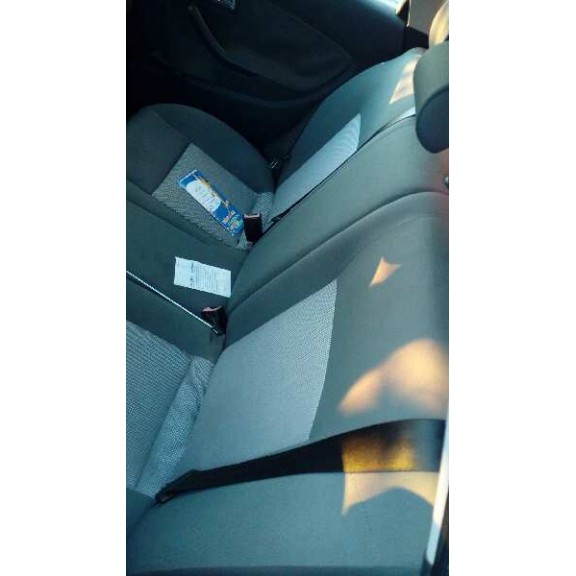 seat ibiza (6l1) del año 2004