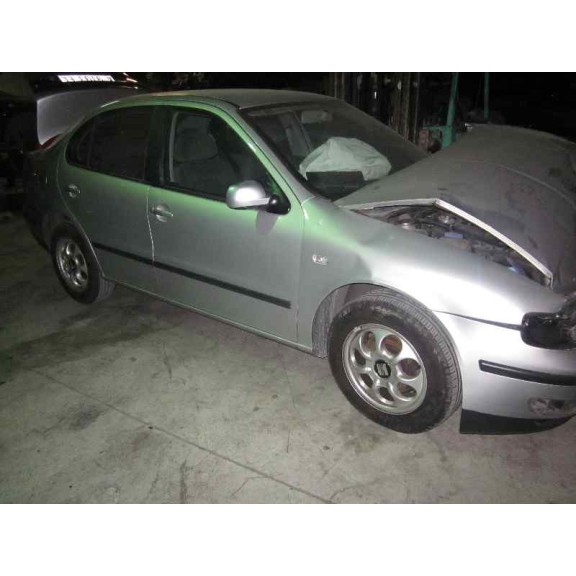 seat toledo (1m2) del año 2000
