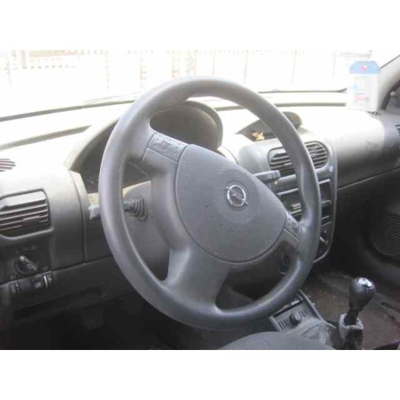 opel corsa c del año 2003