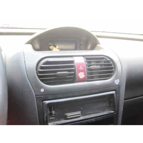opel corsa c del año 2003