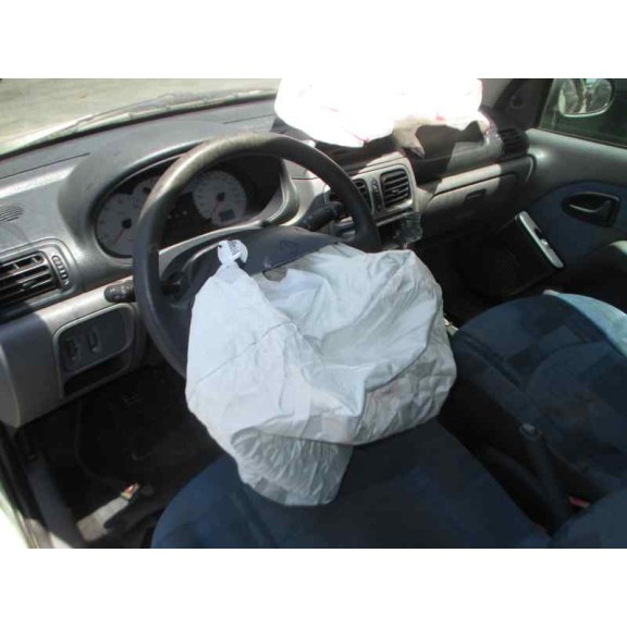 renault clio ii fase i (b/cbo) del año 2000