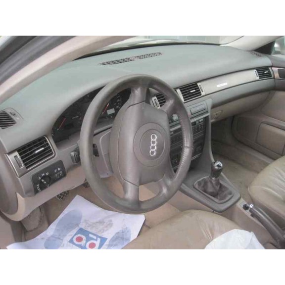 audi a6 berlina (4b2) del año 2000