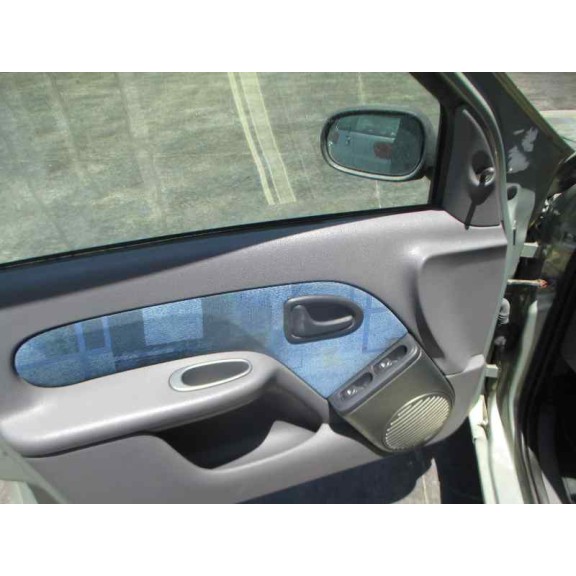 renault clio ii fase i (b/cbo) del año 2000