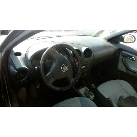 seat ibiza (6l1) del año 2002