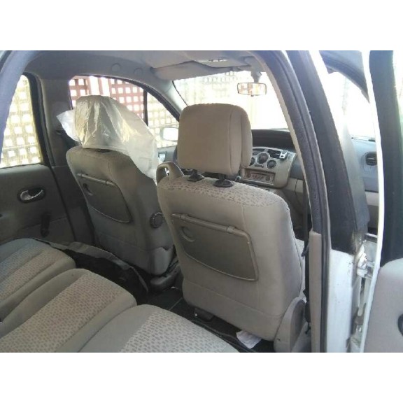 renault scenic ii del año 2006