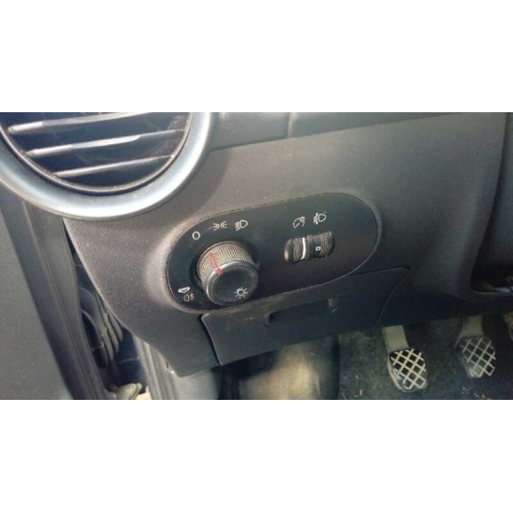 seat ibiza (6l1) del año 2002