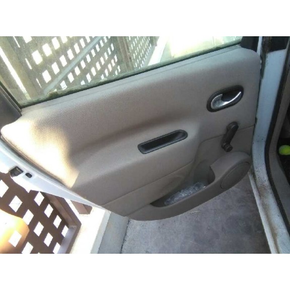 renault scenic ii del año 2006