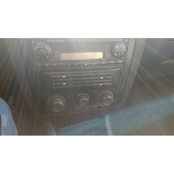 seat ibiza (6l1) del año 2002