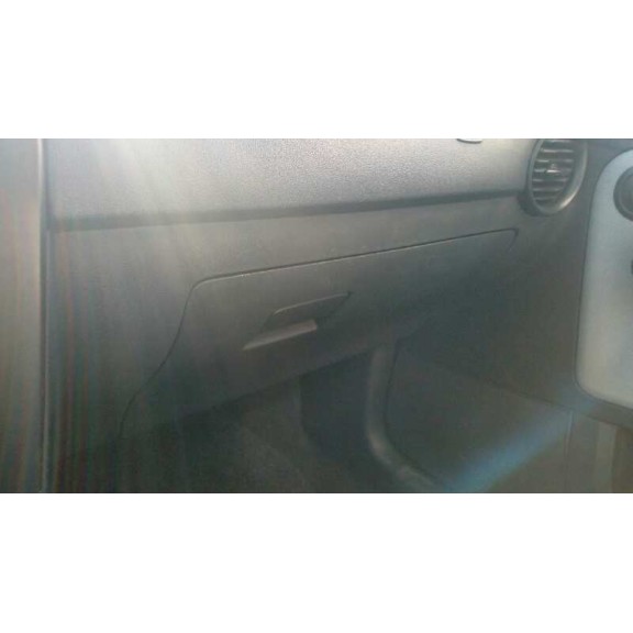 seat ibiza (6l1) del año 2002