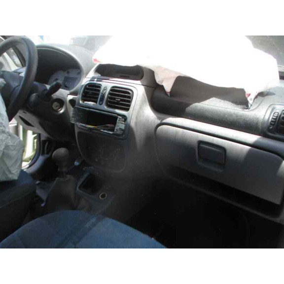 renault clio ii fase i (b/cbo) del año 2000