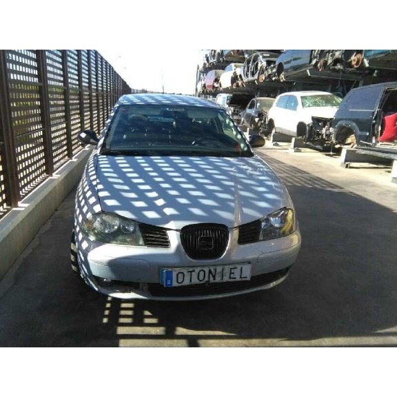 seat ibiza (6l1) del año 2002