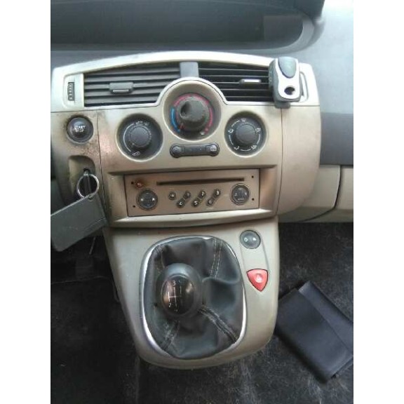 renault scenic ii del año 2006