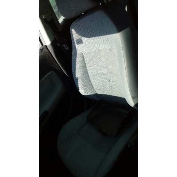 seat ibiza (6l1) del año 2002