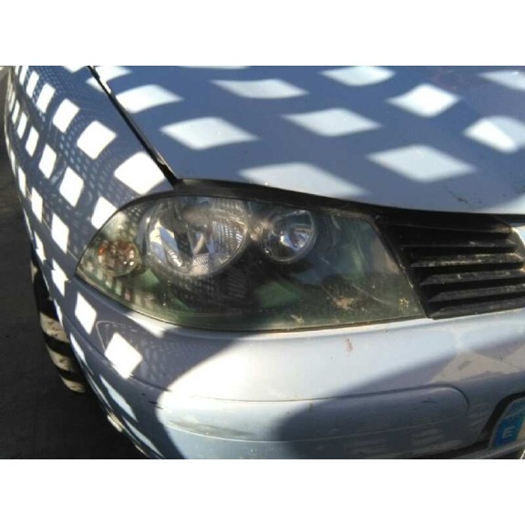 seat ibiza (6l1) del año 2002