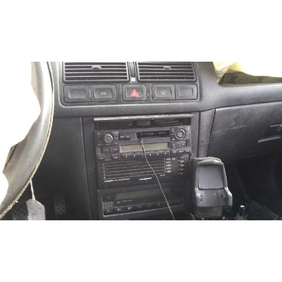 volkswagen golf iv berlina (1j1) del año 2002