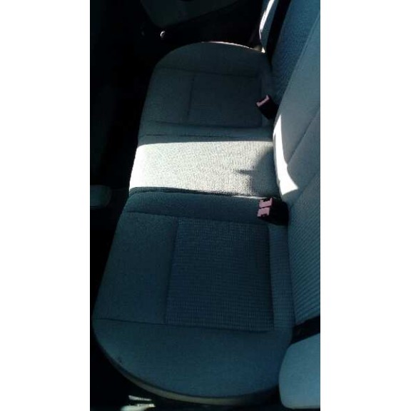 seat ibiza (6l1) del año 2002