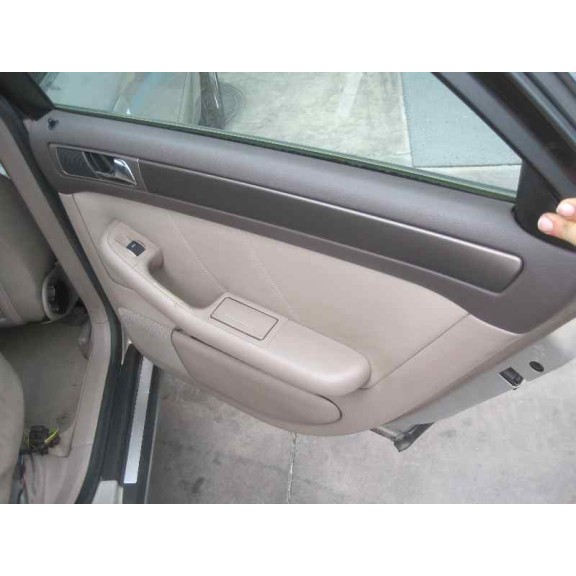 audi a6 berlina (4b2) del año 2000