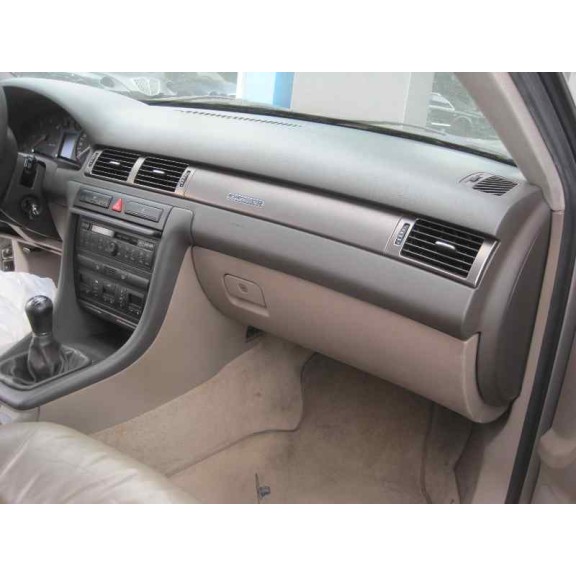 audi a6 berlina (4b2) del año 2000