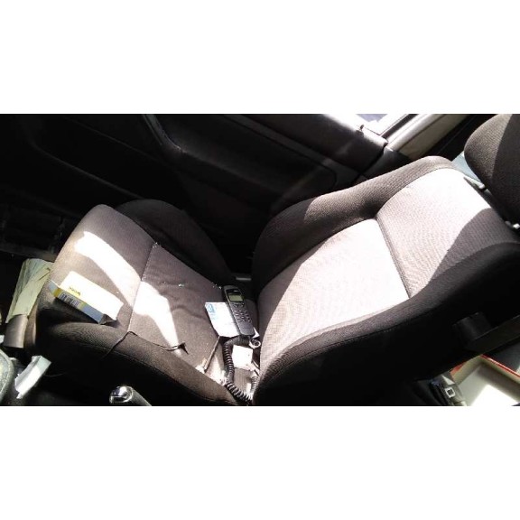 volkswagen golf iv berlina (1j1) del año 2002