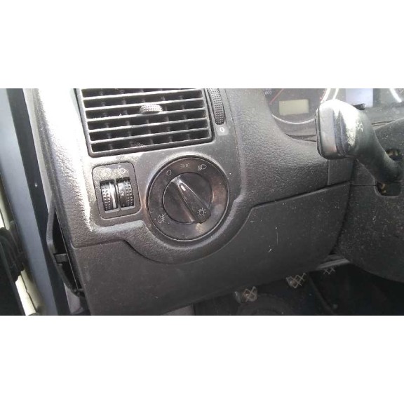 volkswagen golf iv berlina (1j1) del año 2002